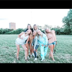 Meet your Posher, Avery